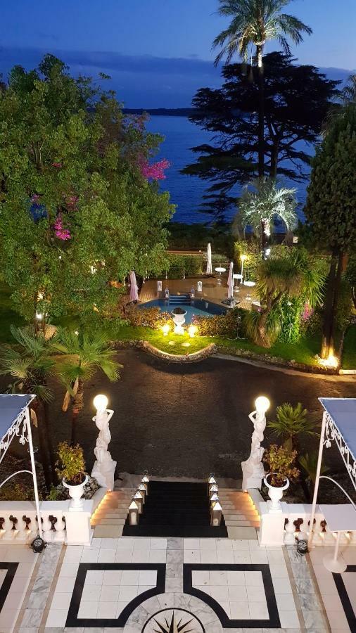 White House - Luxury Pousada