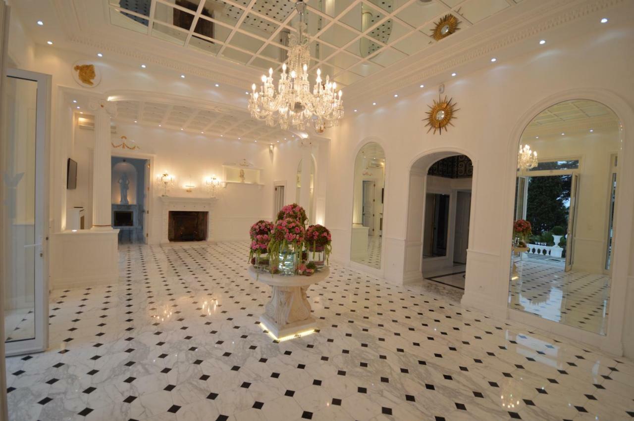 White House - Luxury *